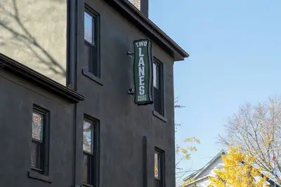 Image de Stay Where History Has a Heartbeat - Mike Wolfe's Two Lanes Guesthouse