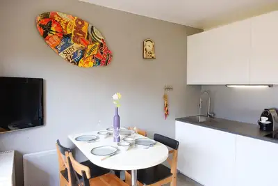 Image de Beau studio avec balcon - proche plage