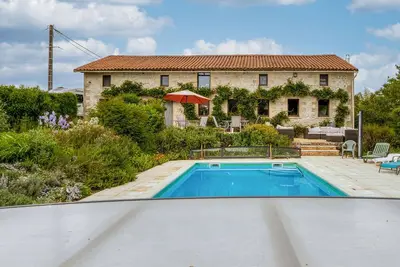 Image de Charmante Maison avec piscine