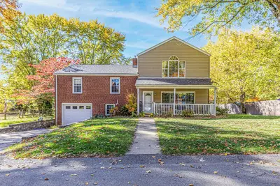 Image de U. S. Open Rental for 2025: 4-bedroom house, walking distance to course. Book now
