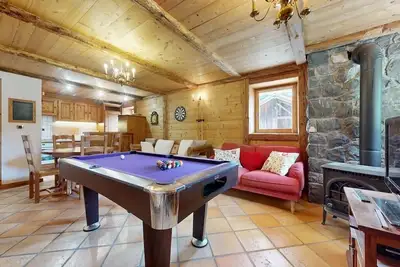 Image de Quiet, 2 bedroom self contained apartment in small village just outside Morzine.