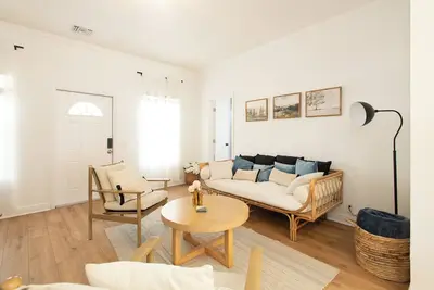 Image de Prime Location + Pool + Sleeps 10 --> Luxe Miami Oasis Home