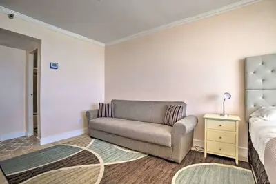 Image de Beautiful Beachfront Condo with Balcony Ocean View