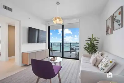 Image de High-Rise Stay with Ocean Views and Balcony