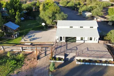 Image de Spacious 10-acre ranch for large groups 15 minutes from Sedona