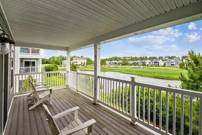 Image de Golf View Condo with Elevator Access