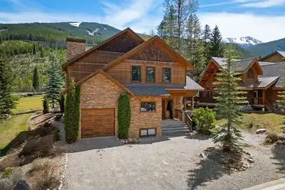 Image de Creekside Lodge | Hot Tub | Ski-Out | Pool Table