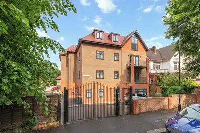 Image de 2 Br (Cr2)Apartment| Contractors|Free Parking| Free Amenities| Gated Community