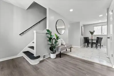 Image de 3-bedroom house and game room in Pittsburgh with WiFi, Ac