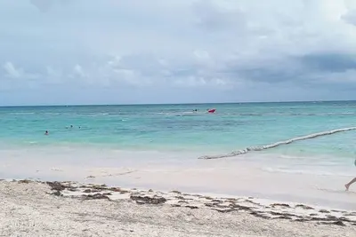 Image de Close to the beach los Corales Dr