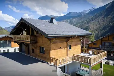 Image de Lodge Skadi - havre de confort pour 8 avec spa - Ovo Network