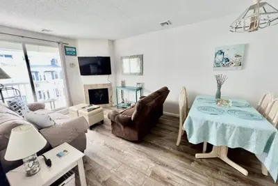 Image de Beach Block Condo with Ocean Views and Steps to the Sand!