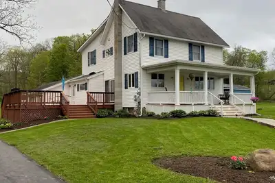Image de Pet friendly 4-bedroom cottage in fabulous Penn Yan with WiFi, Ac and more