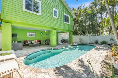Image de Private Pool - Fern Cottage by SeaBreeze Vacation