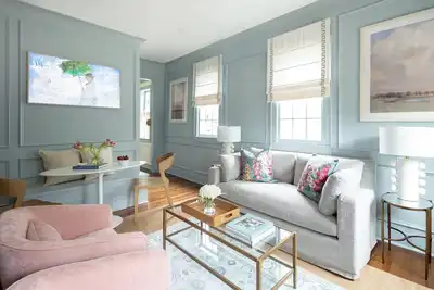 Image de West 66 B - Freshly Renovated 2 Bedroom, One Block to King St.