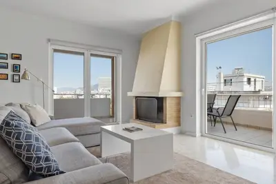 Image de Blueground | Marousi, fireplace, nr Kifissia Park