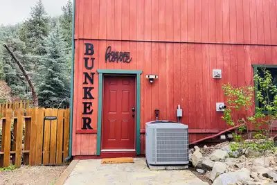 Image de The Bunker an Enchanting apartment with WiFi in Pine Mountain Club