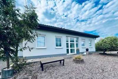 Appartement \"Im Thüringer Wald\" avec vue sur les montagnes, terrasse privée et Wi-Fi