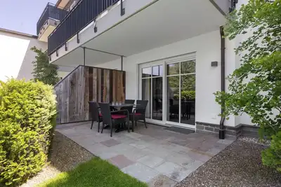 Image de Appartement \"2\" avec terrasse privée, balcon et Wi-Fi