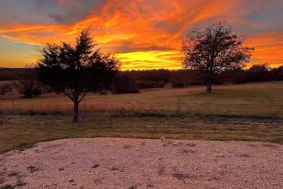 Image de Near Buffalo River ~sleeps 5 ~ secluded