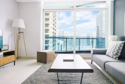 Image de Blueground | Dubai Marina, pool, nr Marina