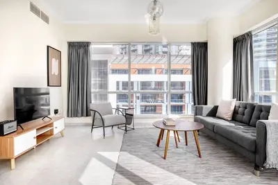 Image de Blueground | Dubai Marina, pool, nr Marina