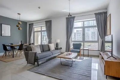 Image de Blueground | The Views, pool, nr Lake