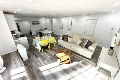 Image de Spacious 4-bedroom house in fantastic Santa Clara with long driveway