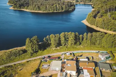 Image de Cozy Apartment in Nature – Just 2 Min to the Lake & Pet-Friendly! 🌿🐾