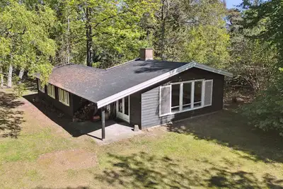 Image de Renovated cottage near forest and beach