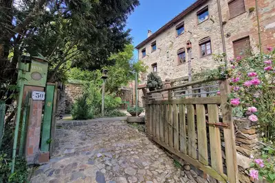 Image de Peaceful country home in the hills of Lucca, close to Pisa, Florence & Versilia