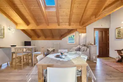 Image de Appartement \"Civico 60\" avec vue sur les montagnes, terrasse privée et Wi-Fi