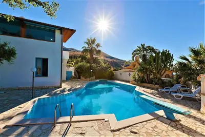 Image de Villa à Valderice avec 6 chambres à coucher, 12 couchages