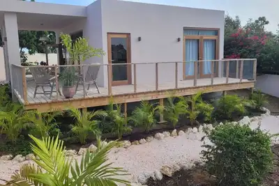 Image de Toko Ti: stylish tropical house with large veranda & saltwater pool is relaxation