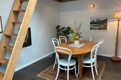 Image de Blue gate cottage. Historic cbd sanctuary