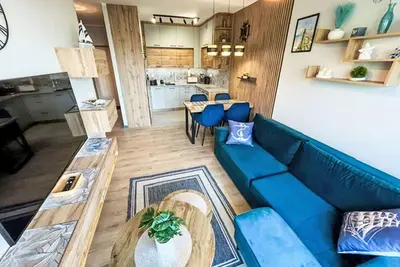 Image de Confortable appartement pour 4 personnes avec bain Ă remous, Wifi, piscine, Tv, balcon et parking