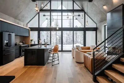 Image de Brand New Luxury Home | Ski In / Ski Out | 5 Bedroom | Sleeps 12 | Hot Tub & Sauna | Theater Room