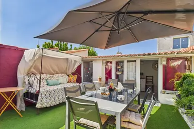 Image de Maison pour 4 avec terrasse proche du centre