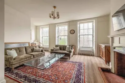 Image de Hidden 4 Bed Delight with Castle Views
