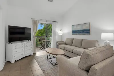 Image de Seagrove 2br near Lake & Beach + Free Tickets: Bikes, Dolphin Cruise & More!