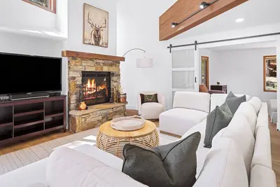 Image de Luxury Northstar Cabin On The Golf Course