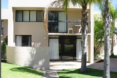 Image de Waterfront Resort | Sleeps 7 | Pool | Wifi