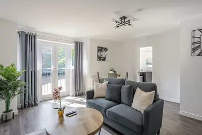 Image de Appartement-Prestige-Douche-Vue sur la cour-Ground Floor