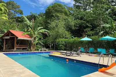 Image de Charming 2-bedroom apartment with WiFi, Ac in delightful Playa Chiquita