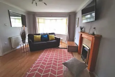 Image de Parking, Garden, En-Suite & Tv's in all Rooms!