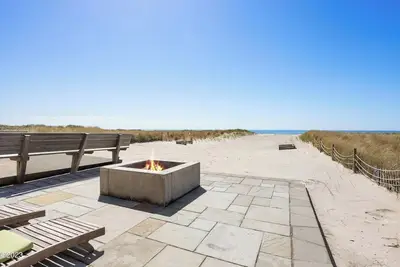 Image de Pacific City Oceanfront Home. Steps to the beach. Charming 2 bedroom 2 bathroom