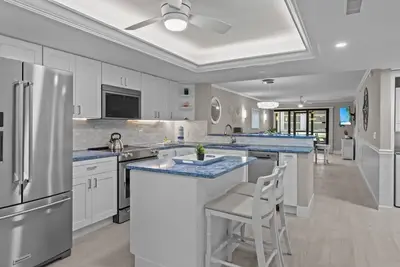 Image de Modern Coastal Escape | Walkout Condo with Beach Access