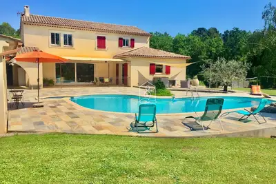 Image de La Bastide du Soleil, villa avec grand jardin et piscine privée