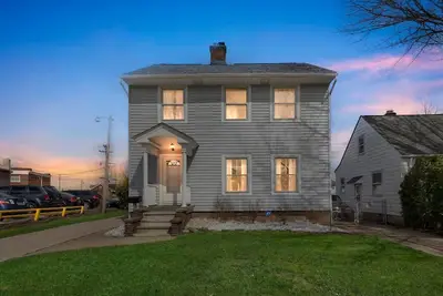 Image de New! Cozy Getaway with Hot Tub, Patio & Fenced Yard