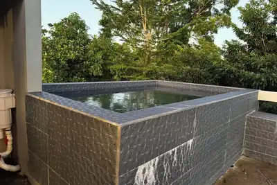 Image de Entire Duplex with 2 separate apartments, a rooftop bar and plunge pool.